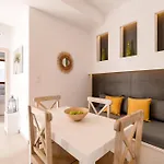 Traditional Lindian Apartment *