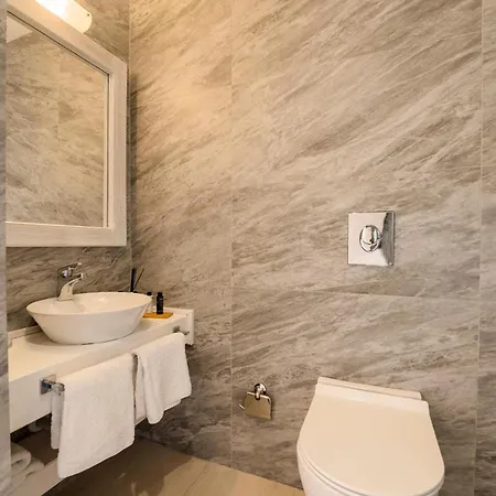 Traditional Lindian לינדוס