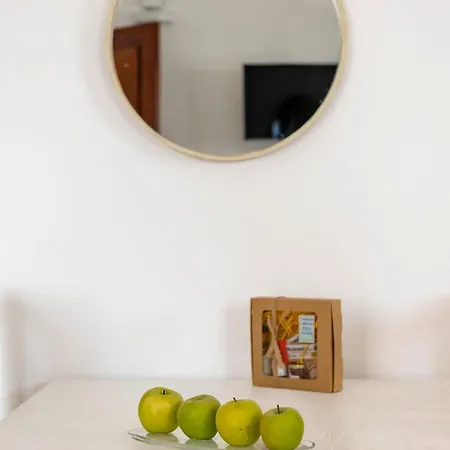 Traditional Lindian * לינדוס