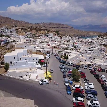 Traditional Lindian Lejlighed